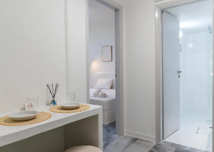 A Tinian 2 3* Tínos