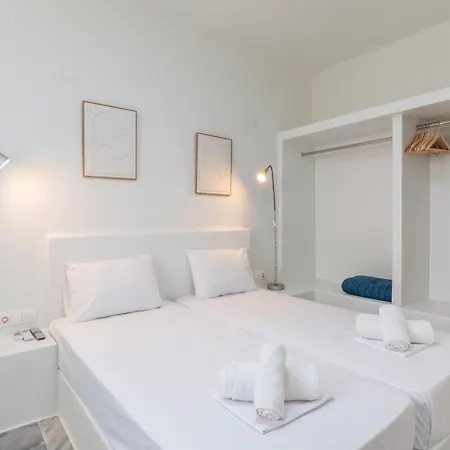 A Tinian 2 Affittacamere Tínos