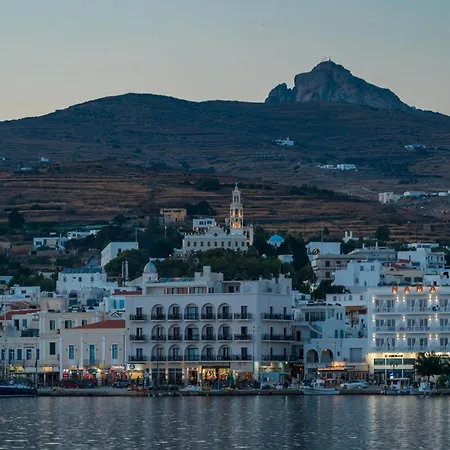 A Tinian 2 Konukevi Tínos